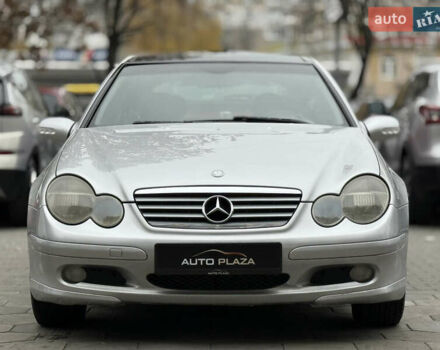 Серый Мерседес Ц-Класс, объемом двигателя 2.15 л и пробегом 211 тыс. км за 5500 $, фото 2 на Automoto.ua