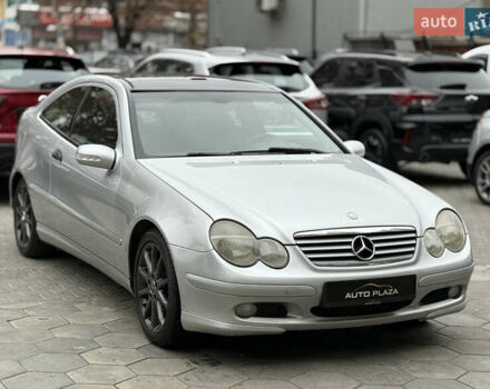 Серый Мерседес Ц-Класс, объемом двигателя 2.15 л и пробегом 211 тыс. км за 5500 $, фото 3 на Automoto.ua