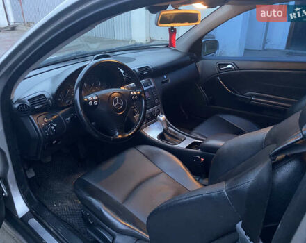 Сірий Мерседес Ц-Клас, об'ємом двигуна 2.2 л та пробігом 257 тис. км за 5999 $, фото 5 на Automoto.ua