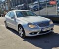 Серый Мерседес Ц-Класс, объемом двигателя 1.8 л и пробегом 297 тыс. км за 6500 $, фото 1 на Automoto.ua