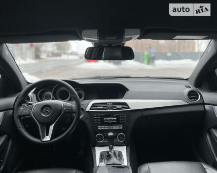 Серый Мерседес Ц-Класс, объемом двигателя 2.1 л и пробегом 264 тыс. км за 11900 $, фото 7 на Automoto.ua