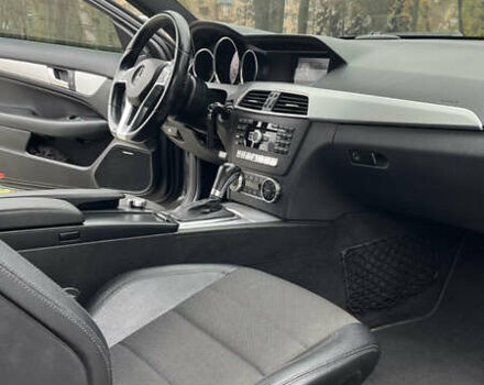 Серый Мерседес Ц-Класс, объемом двигателя 1.8 л и пробегом 260 тыс. км за 13500 $, фото 16 на Automoto.ua