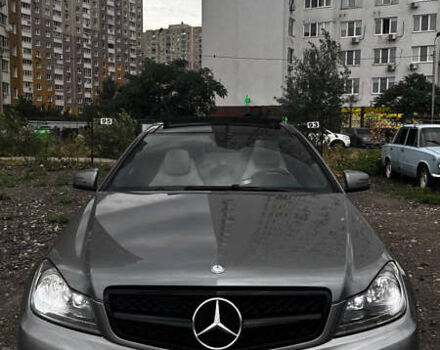 Серый Мерседес Ц-Класс, объемом двигателя 1.8 л и пробегом 148 тыс. км за 15200 $, фото 1 на Automoto.ua