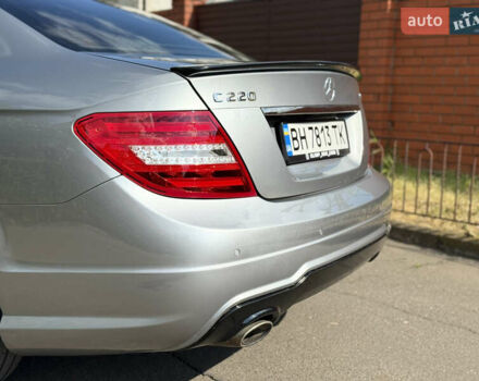 Сірий Мерседес Ц-Клас, об'ємом двигуна 2.14 л та пробігом 132 тис. км за 18000 $, фото 13 на Automoto.ua
