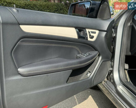 Сірий Мерседес Ц-Клас, об'ємом двигуна 2.14 л та пробігом 132 тис. км за 18000 $, фото 25 на Automoto.ua