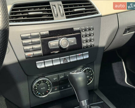 Сірий Мерседес Ц-Клас, об'ємом двигуна 2.14 л та пробігом 132 тис. км за 18000 $, фото 35 на Automoto.ua