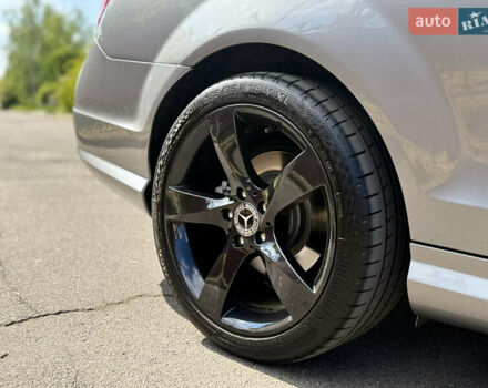 Сірий Мерседес Ц-Клас, об'ємом двигуна 2.14 л та пробігом 132 тис. км за 18000 $, фото 16 на Automoto.ua