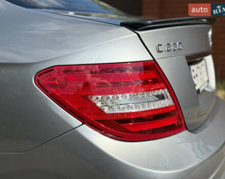 Сірий Мерседес Ц-Клас, об'ємом двигуна 2.14 л та пробігом 132 тис. км за 18000 $, фото 14 на Automoto.ua