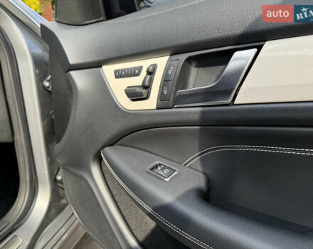 Сірий Мерседес Ц-Клас, об'ємом двигуна 2.14 л та пробігом 132 тис. км за 18000 $, фото 38 на Automoto.ua