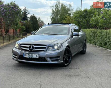 Сірий Мерседес Ц-Клас, об'ємом двигуна 2.14 л та пробігом 132 тис. км за 18000 $, фото 1 на Automoto.ua