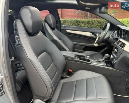 Сірий Мерседес Ц-Клас, об'ємом двигуна 2.14 л та пробігом 132 тис. км за 18000 $, фото 40 на Automoto.ua