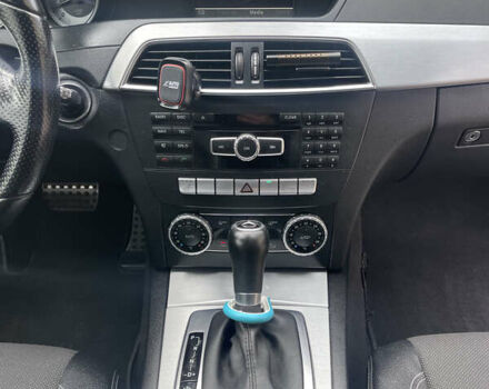 Серый Мерседес Ц-Класс, объемом двигателя 1.6 л и пробегом 231 тыс. км за 12800 $, фото 16 на Automoto.ua