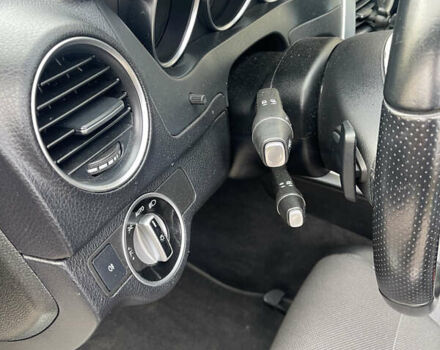 Серый Мерседес Ц-Класс, объемом двигателя 1.6 л и пробегом 231 тыс. км за 12800 $, фото 17 на Automoto.ua