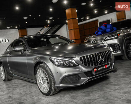 Сірий Мерседес Ц-Клас, об'ємом двигуна 2.2 л та пробігом 116 тис. км за 25900 $, фото 6 на Automoto.ua