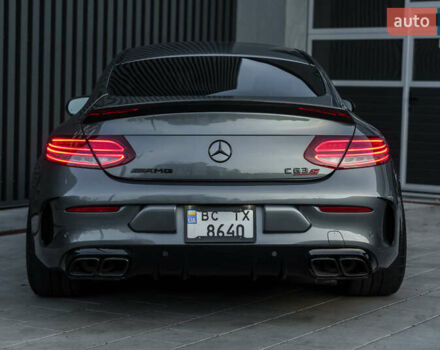 Сірий Мерседес Ц-Клас, об'ємом двигуна 3.98 л та пробігом 57 тис. км за 70500 $, фото 5 на Automoto.ua