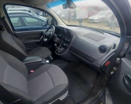 Серый Мерседес Ц-Класс, объемом двигателя 1.5 л и пробегом 260 тыс. км за 7500 $, фото 3 на Automoto.ua