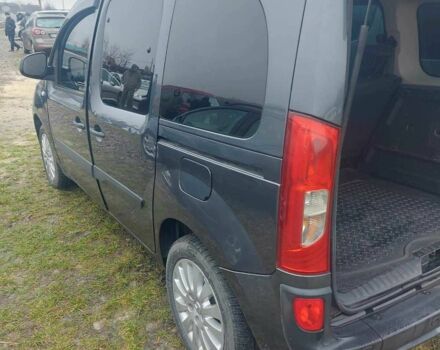 Серый Мерседес Ц-Класс, объемом двигателя 1.5 л и пробегом 260 тыс. км за 7500 $, фото 4 на Automoto.ua