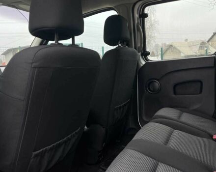 Сірий Мерседес Ц-Клас, об'ємом двигуна 1.5 л та пробігом 156 тис. км за 10999 $, фото 16 на Automoto.ua