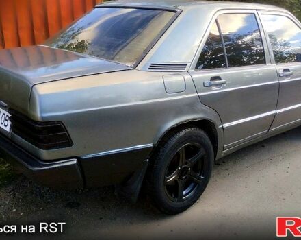 Сірий Мерседес Ц-Клас, об'ємом двигуна 2 л та пробігом 200 тис. км за 1800 $, фото 3 на Automoto.ua