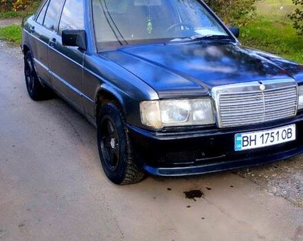 Сірий Мерседес Ц-Клас, об'ємом двигуна 2 л та пробігом 200 тис. км за 1800 $, фото 2 на Automoto.ua