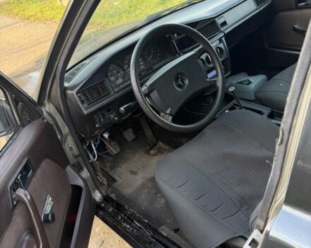 Сірий Мерседес Ц-Клас, об'ємом двигуна 1.8 л та пробігом 360 тис. км за 799 $, фото 15 на Automoto.ua