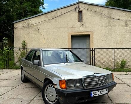 Сірий Мерседес Ц-Клас, об'ємом двигуна 2 л та пробігом 300 тис. км за 1300 $, фото 8 на Automoto.ua