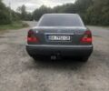 Серый Мерседес Ц-Класс, объемом двигателя 2.2 л и пробегом 400 тыс. км за 2500 $, фото 2 на Automoto.ua