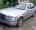 Сірий Мерседес Ц-Клас, об'ємом двигуна 1.8 л та пробігом 500 тис. км за 3000 $, фото 1 на Automoto.ua