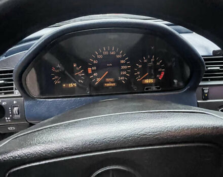 Серый Мерседес Ц-Класс, объемом двигателя 1.8 л и пробегом 400 тыс. км за 2100 $, фото 16 на Automoto.ua