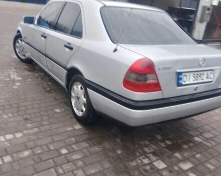 Серый Мерседес Ц-Класс, объемом двигателя 1.8 л и пробегом 500 тыс. км за 1600 $, фото 2 на Automoto.ua