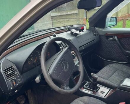 Сірий Мерседес Ц-Клас, об'ємом двигуна 1.8 л та пробігом 3 тис. км за 800 $, фото 2 на Automoto.ua