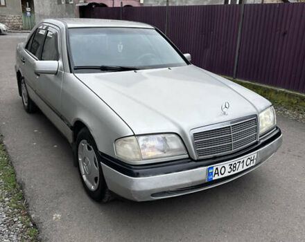 Сірий Мерседес Ц-Клас, об'ємом двигуна 2.2 л та пробігом 226 тис. км за 2350 $, фото 7 на Automoto.ua