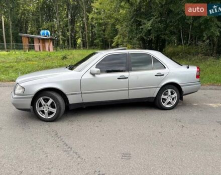 Сірий Мерседес Ц-Клас, об'ємом двигуна 1.8 л та пробігом 485 тис. км за 3000 $, фото 5 на Automoto.ua