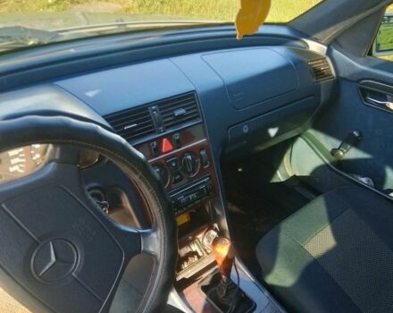 Мерседес Ц-Класс 1995 в Яворове на Automoto.ua Серый Мерседес Ц-Класс, объемом двигателя 1.8 л и пробегом 600 тыс. км за 2200 $, фото 1 на Automoto.ua