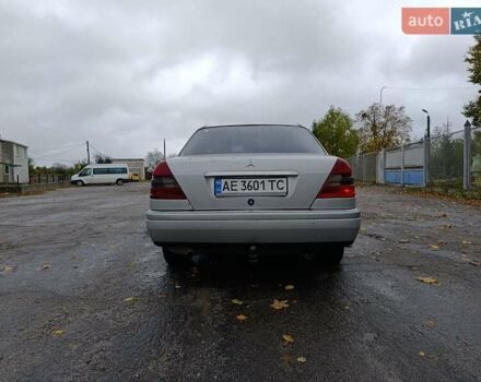 Серый Мерседес Ц-Класс, объемом двигателя 2 л и пробегом 400 тыс. км за 3200 $, фото 30 на Automoto.ua