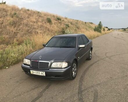 Сірий Мерседес Ц-Клас, об'ємом двигуна 2.5 л та пробігом 311 тис. км за 5000 $, фото 1 на Automoto.ua