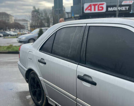 Сірий Мерседес Ц-Клас, об'ємом двигуна 1.8 л та пробігом 400 тис. км за 1450 $, фото 2 на Automoto.ua