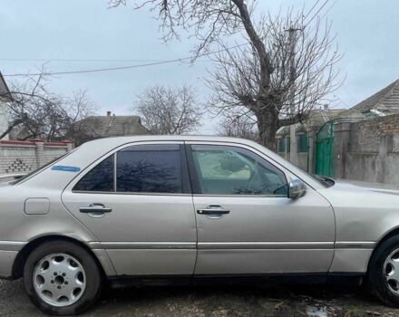 Сірий Мерседес Ц-Клас, об'ємом двигуна 1.8 л та пробігом 3 тис. км за 800 $, фото 4 на Automoto.ua