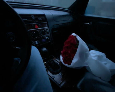 Сірий Мерседес Ц-Клас, об'ємом двигуна 2.5 л та пробігом 480 тис. км за 1700 $, фото 4 на Automoto.ua