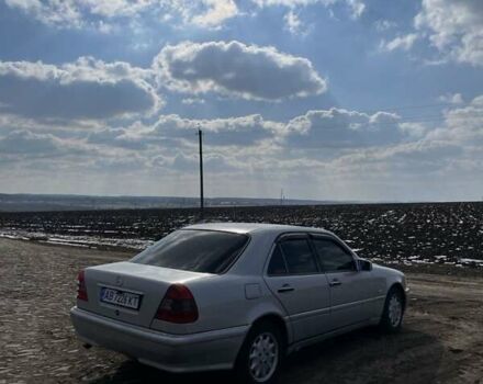 Сірий Мерседес Ц-Клас, об'ємом двигуна 2 л та пробігом 470 тис. км за 3500 $, фото 1 на Automoto.ua
