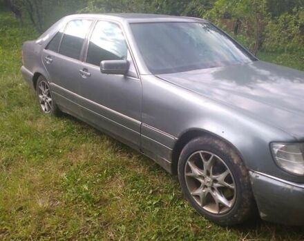 Сірий Мерседес Ц-Клас, об'ємом двигуна 3.5 л та пробігом 300 тис. км за 3200 $, фото 2 на Automoto.ua