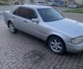 Серый Мерседес Ц-Класс, объемом двигателя 1.8 л и пробегом 577 тыс. км за 2200 $, фото 1 на Automoto.ua