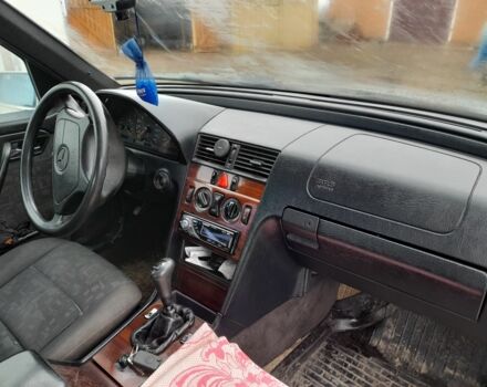 Сірий Мерседес Ц-Клас, об'ємом двигуна 0 л та пробігом 268 тис. км за 1999 $, фото 6 на Automoto.ua