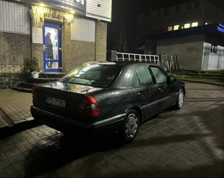 Сірий Мерседес Ц-Клас, об'ємом двигуна 1.8 л та пробігом 240 тис. км за 1350 $, фото 2 на Automoto.ua