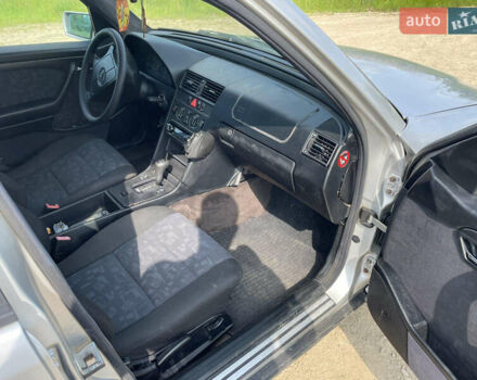 Мерседес Ц-Класс 1996 в Долине на Automoto.ua Серый Мерседес Ц-Класс, объемом двигателя 1.8 л и пробегом 237 тыс. км за 2000 $, фото 11 на Automoto.ua