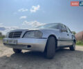 Мерседес Ц-Класс 1996 в Долине на Automoto.ua Серый Мерседес Ц-Класс, объемом двигателя 1.8 л и пробегом 237 тыс. км за 2000 $, фото 9 на Automoto.ua
