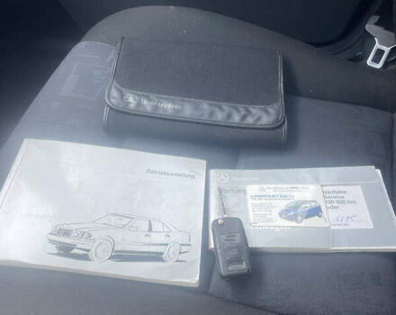 Мерседес Ц-Класс 1996 в Долине на Automoto.ua Серый Мерседес Ц-Класс, объемом двигателя 1.8 л и пробегом 237 тыс. км за 2000 $, фото 15 на Automoto.ua