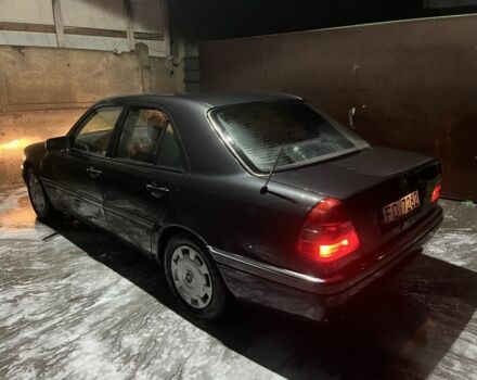 Сірий Мерседес Ц-Клас, об'ємом двигуна 1.8 л та пробігом 240 тис. км за 1350 $, фото 6 на Automoto.ua