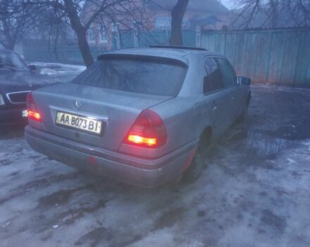 Мерседес Ц-Клас 1996 у Сумах на Automoto.ua Сірий Мерседес Ц-Клас, об'ємом двигуна 2 л та пробігом 366 тис. км за 713 $, фото 2 на Automoto.ua