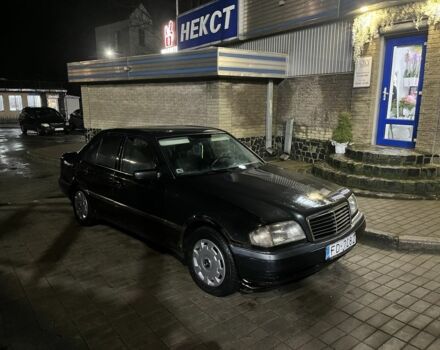 Сірий Мерседес Ц-Клас, об'ємом двигуна 1.8 л та пробігом 240 тис. км за 1350 $, фото 1 на Automoto.ua